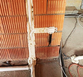 Instalace potrubí centrálního vysávání