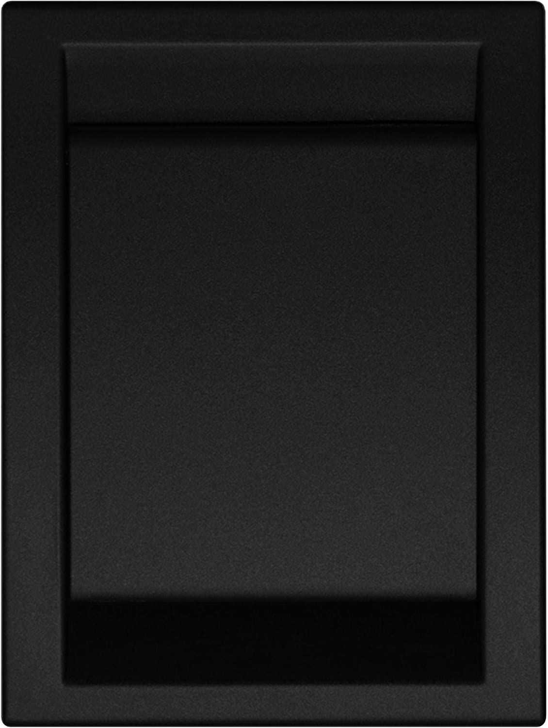 Vysavačová zásuvka MAGNUM - barva černá. Vysoká odolnost a kvalita.