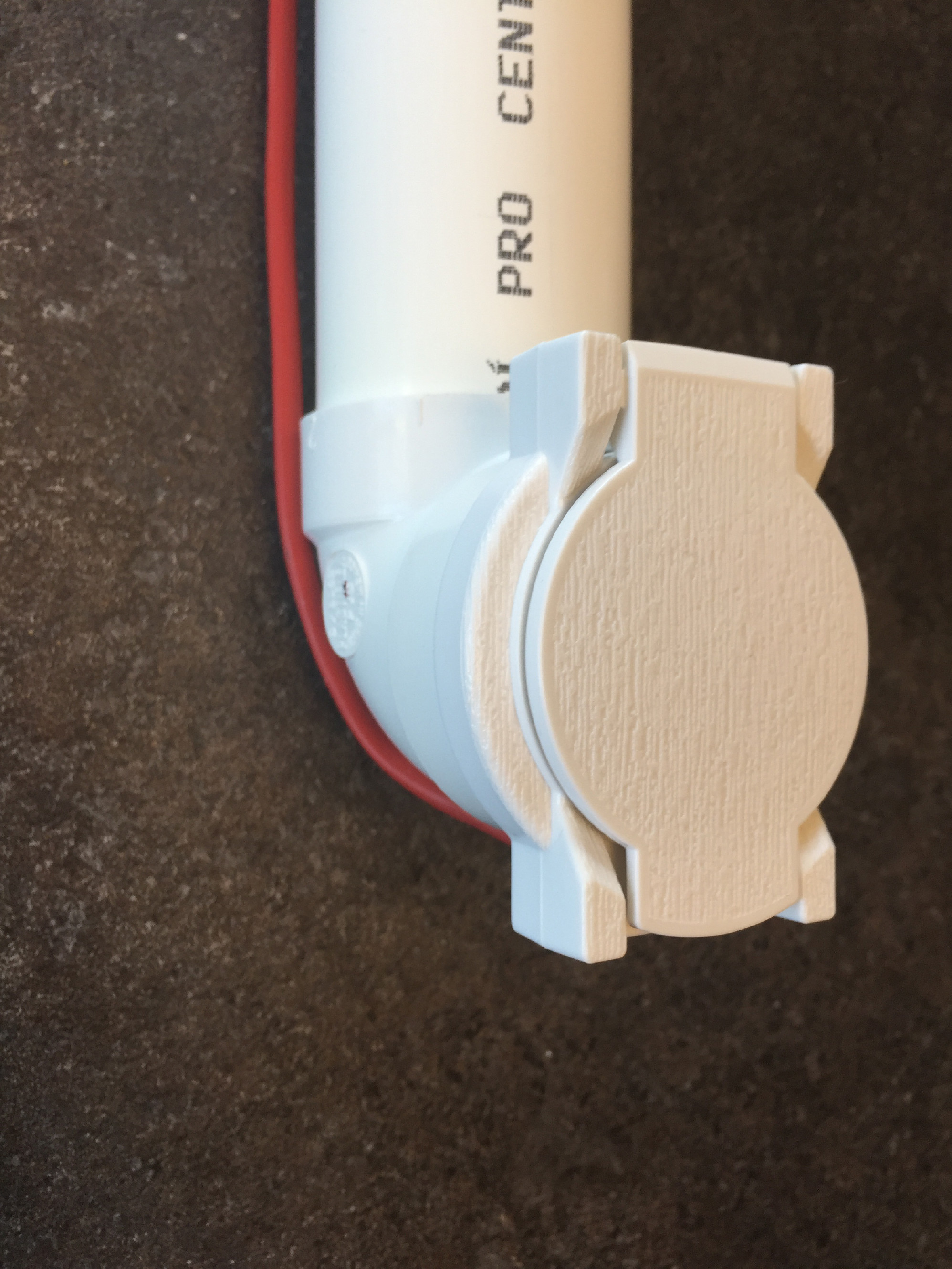 Vysavačová zásuvka nástěnná - bílá, určeno pro povrchovou montáž.